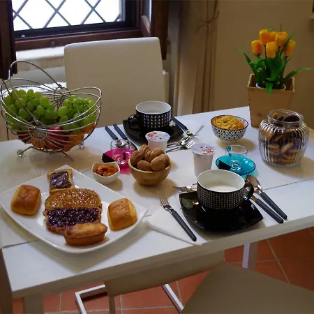 Oda ve Kahvaltı San Matteo - Breakfast Included Lecce